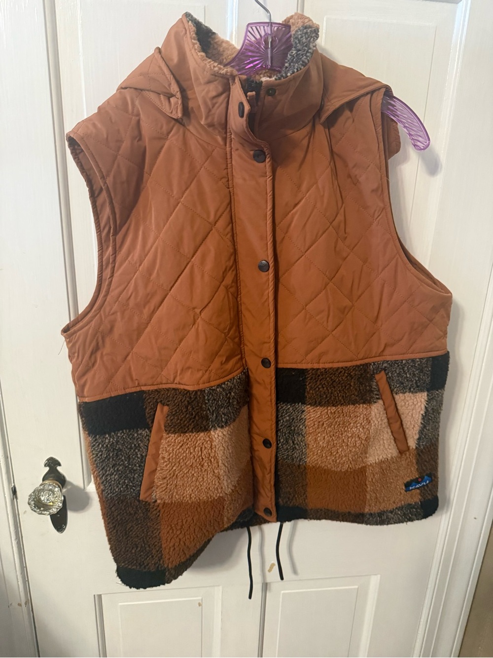 Kavu Women's Luna Peak Vest in the Hilltop Plaid or Multi Tan colorway.